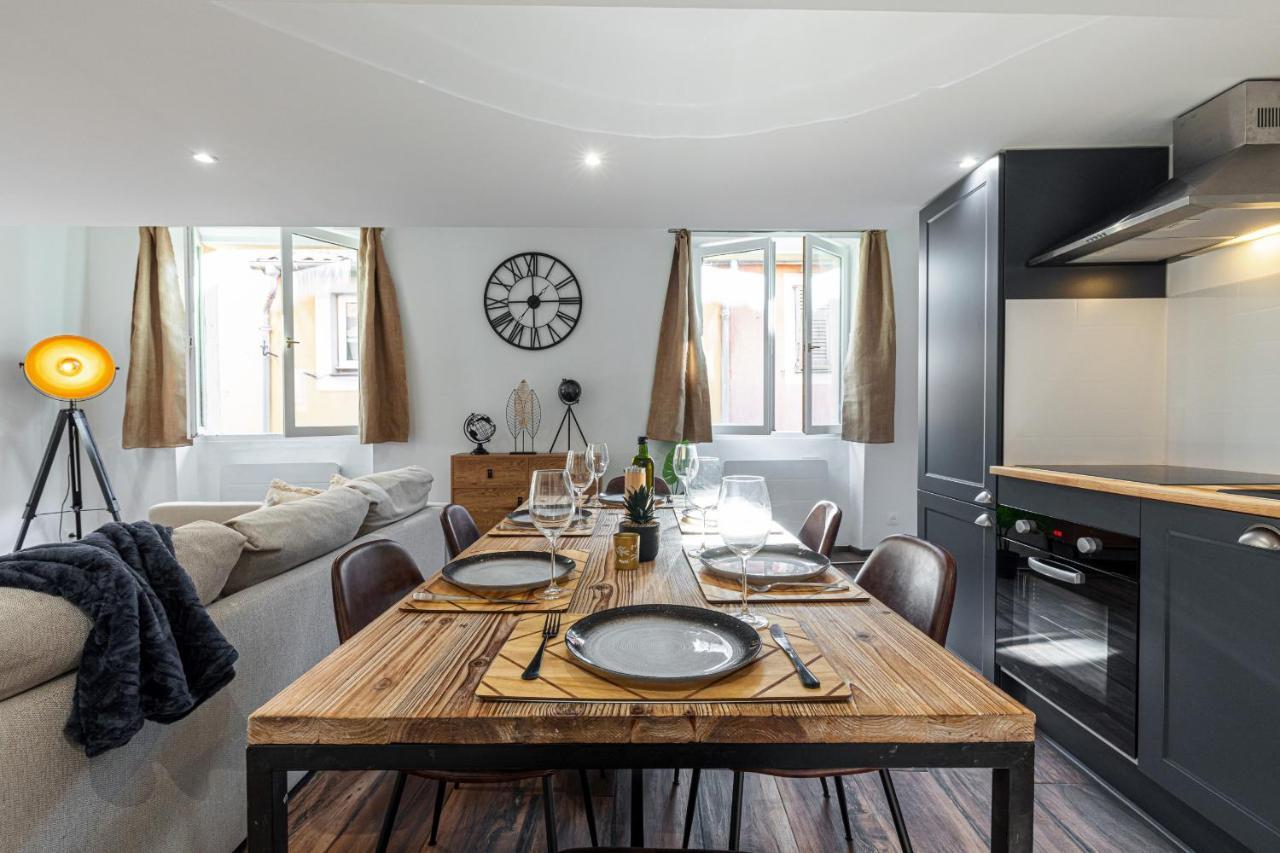 Spacious 2 Bdr Old Town Heart Appartamento