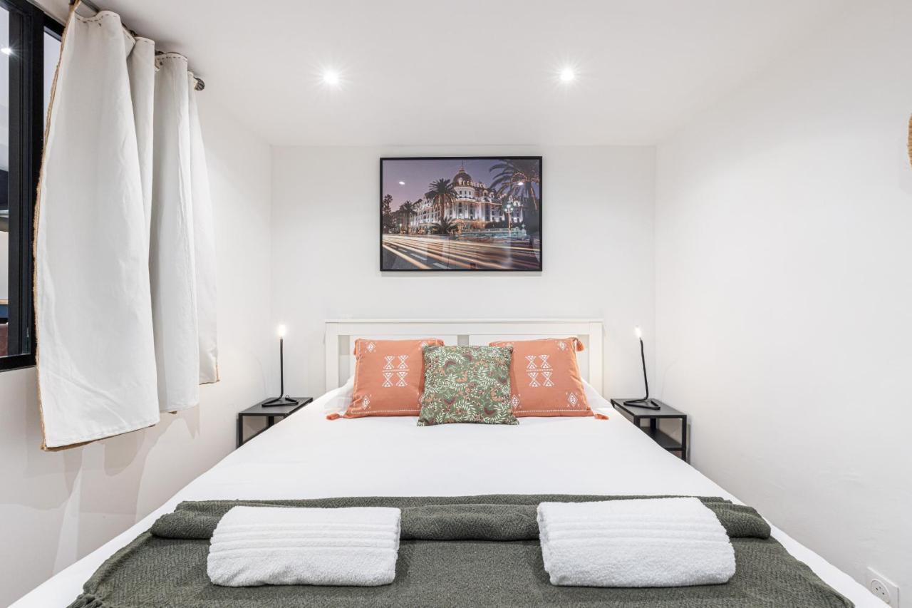 Spacious 2 Bdr Old Town Heart Appartamento Nizza